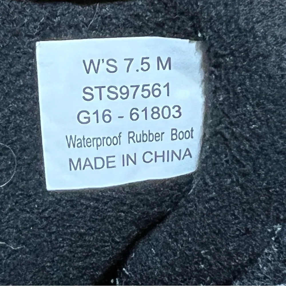 Sperry Black Wool Quilted Duck Boots - Picture 8 of 8